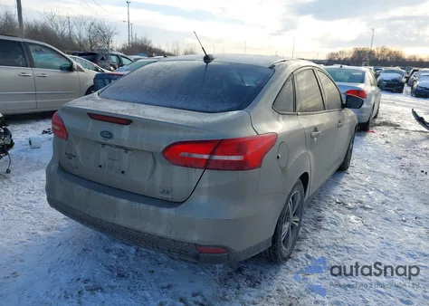 2016 Ford Focus Se z USA, uszkodzony, nr VIN 1FADP3FE6GL221456